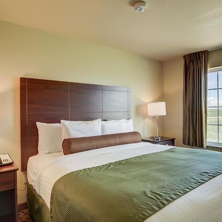 Cobblestone Inn And Suites - Итон Номер фото