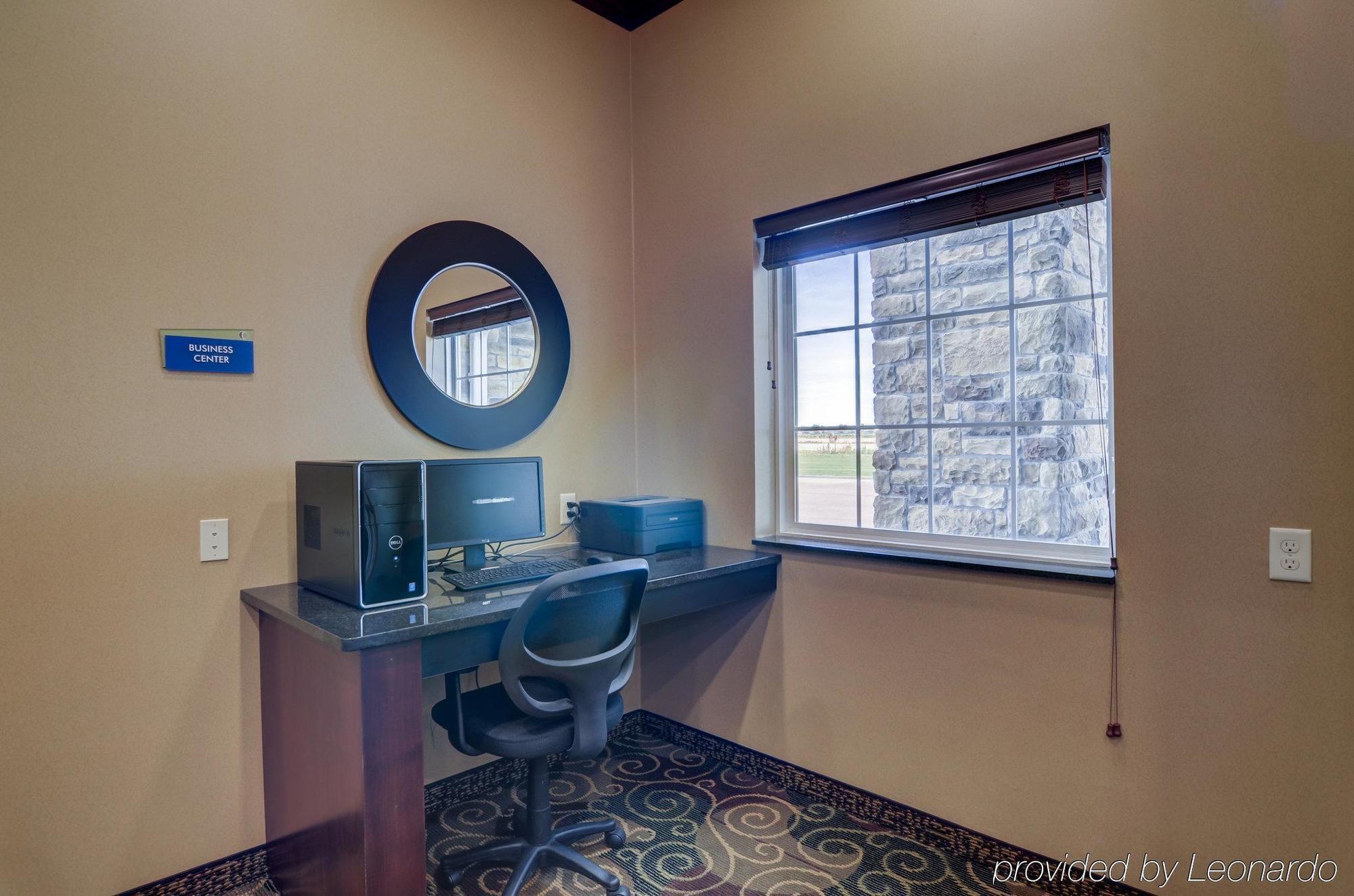 Cobblestone Inn And Suites - Итон Экстерьер фото